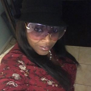 Meet your Posher, Yolanda